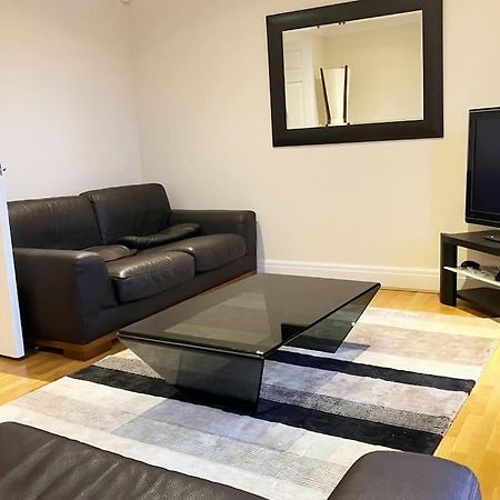 Central Chester Bedrooms Экстерьер фото