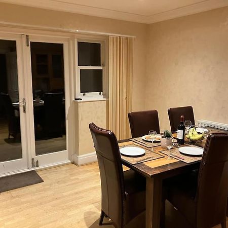 Central Chester Bedrooms Экстерьер фото
