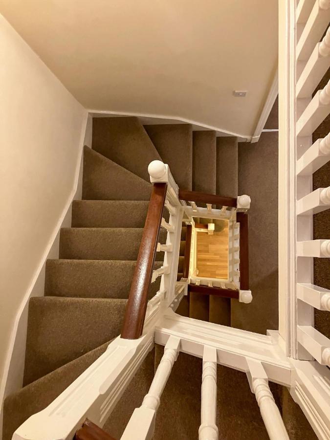 Central Chester Bedrooms Экстерьер фото